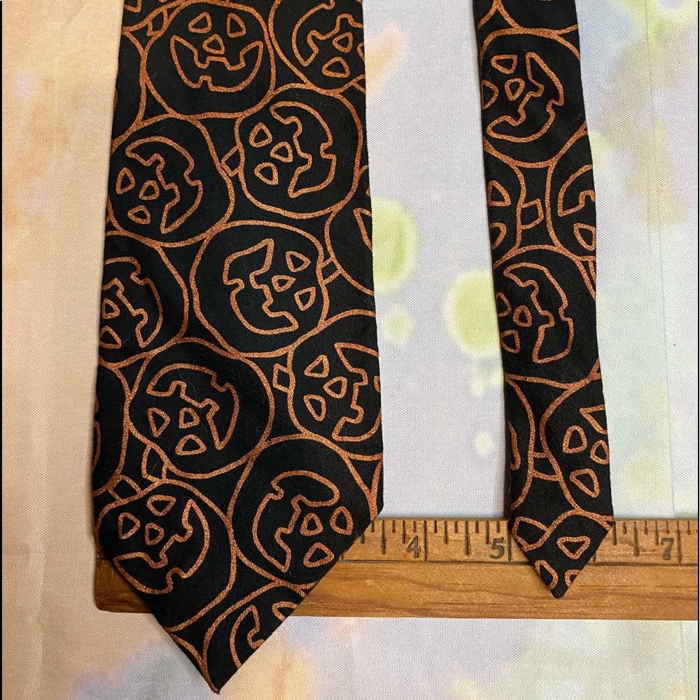 Mango Man Men's Tie - 100% Cotton Jack O Lantern Halloween Tie Made in USA! ECU!